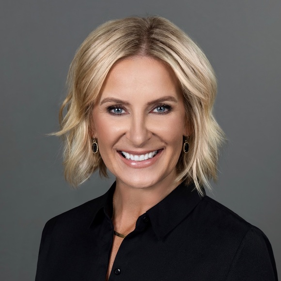 Meet your Posher, Krista - Picture 1 of 1